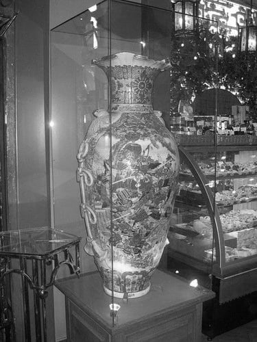Tetelbaum safe interior
