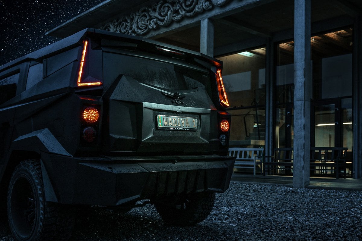 DARTZ Prombron Black Stallion interior